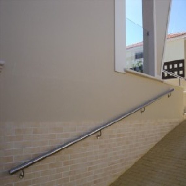 Corrimão de parede em aço inox