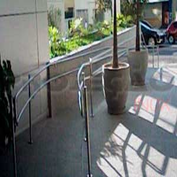 Corrimão duplo de inox