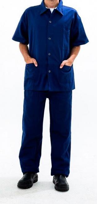 uniforme em brim