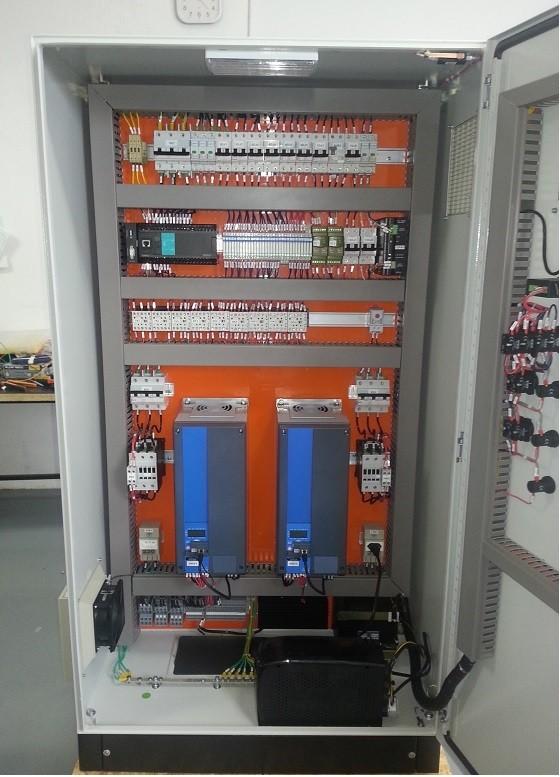 montagem de painel comando elétrico