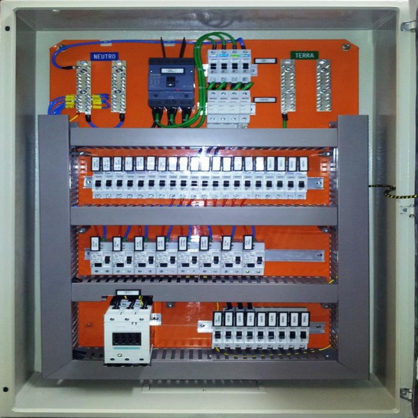 montagem de painel elétrico
