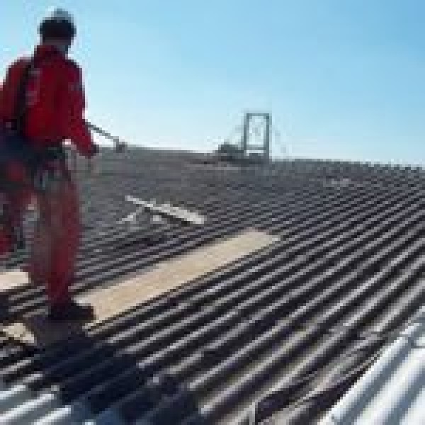 Acesso por corda industrial