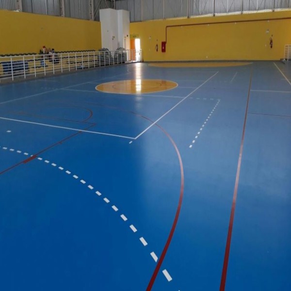Quadra esportiva emborrachada