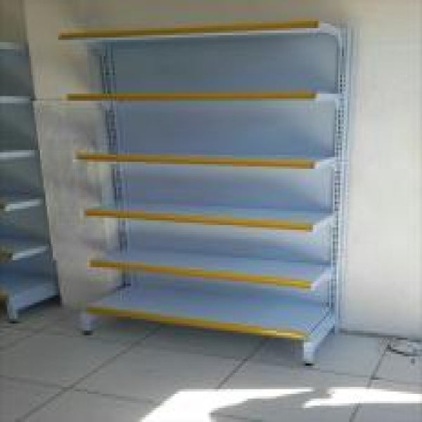gôndolas para loja