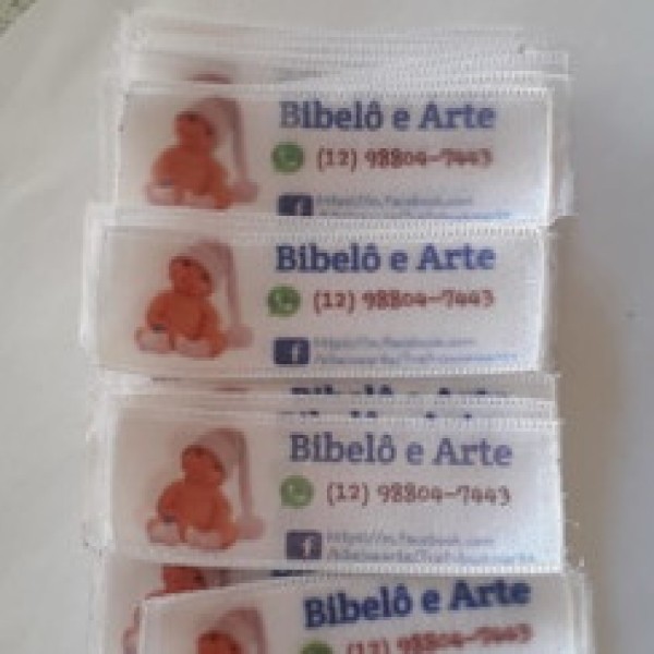 Etiquetas de cetim