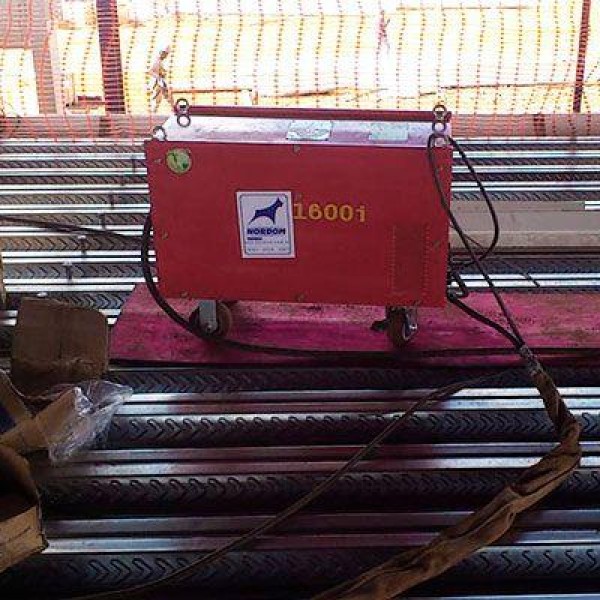 fornecedor de maquina de solda stud welding