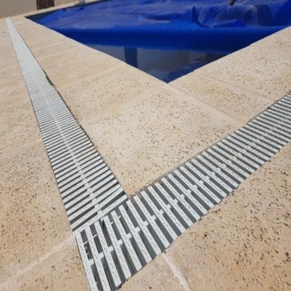 Grelha plástica para ralo para piscina