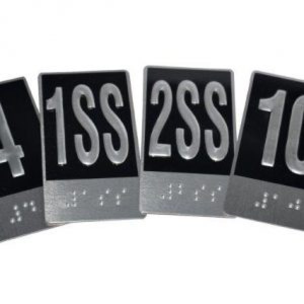 Placa em braille para corrimão
