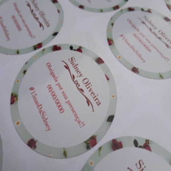 Etiquetas adesivas personalizadas