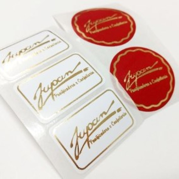 Etiquetas adesivas personalizadas