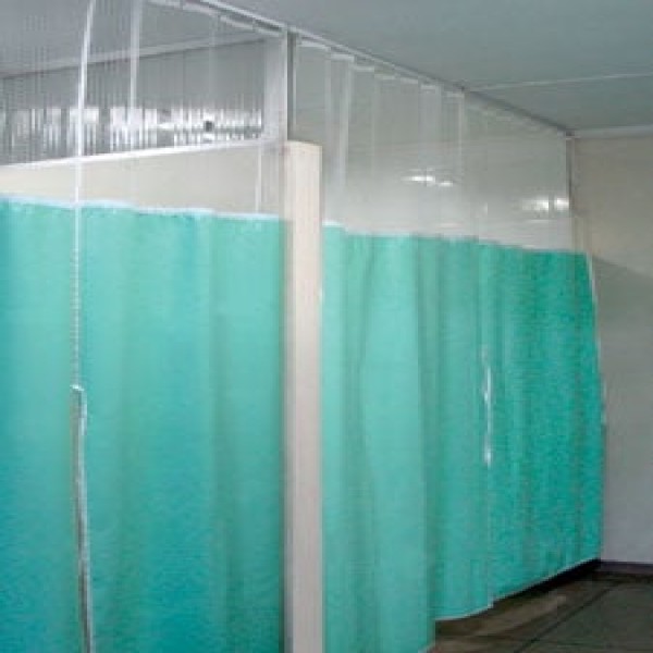 Cortina divisória de leito hospitalar