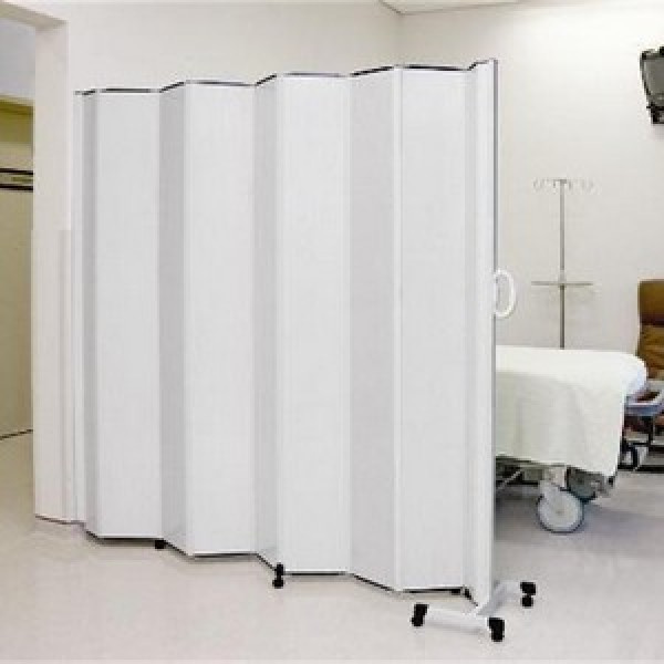 Cortina divisória de leito hospitalar