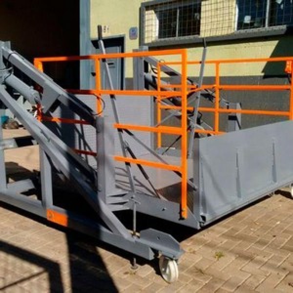 Fornecedor de doca elevatória móvel