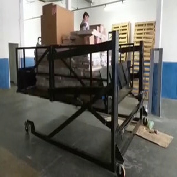 Plataforma elevatória para doca