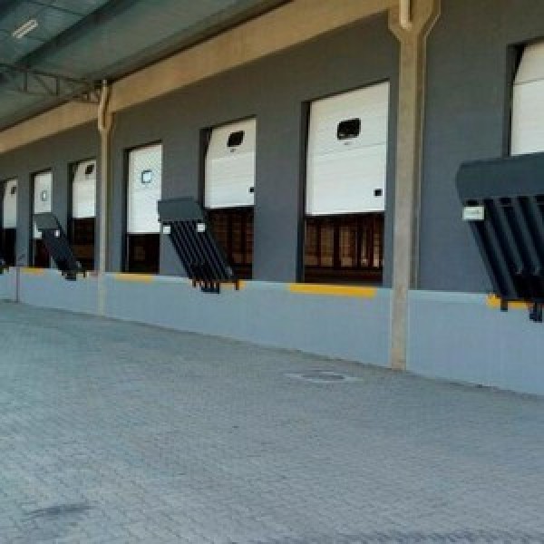 Plataformas niveladoras de doca eletro hidráulicas
