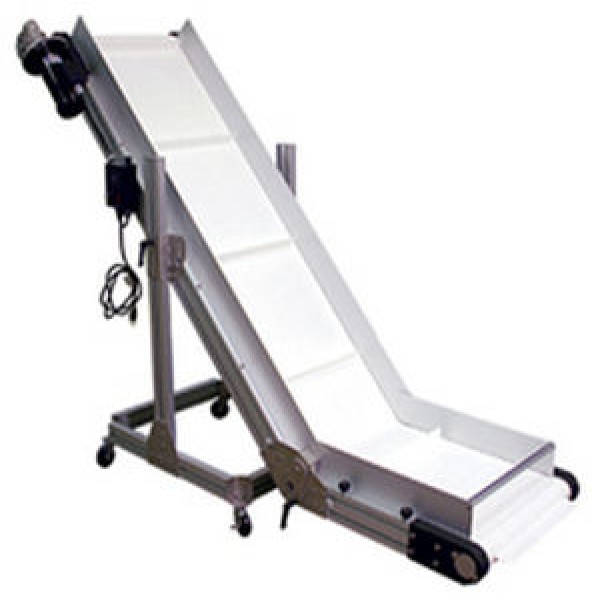 Mesa elevadora com esteira transportadora