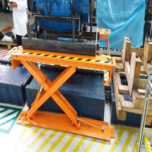 Plataformas elevatórias industriais