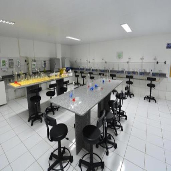 Bancada para laboratório para faculdade