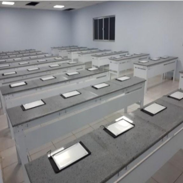 Bancada para laboratório para faculdade