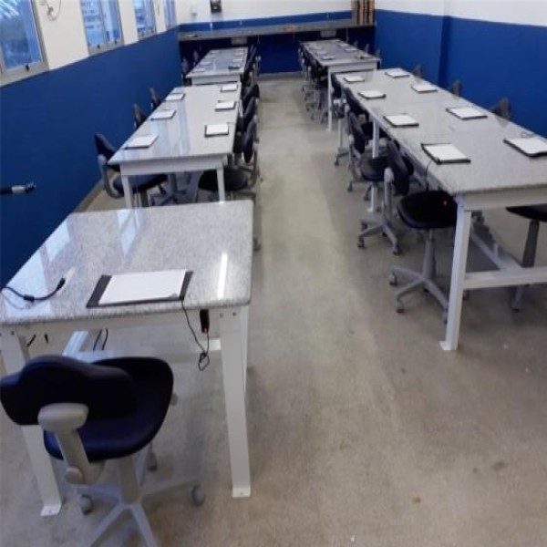 Bancada para laboratório para faculdade