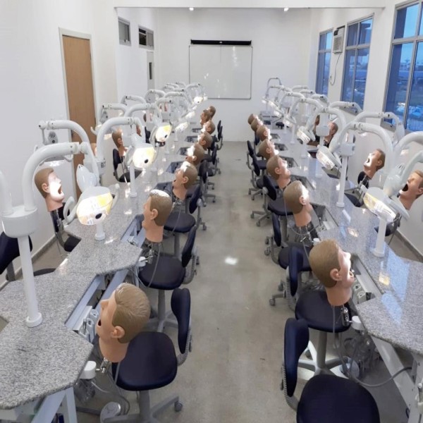 Bancada para laboratório para faculdade