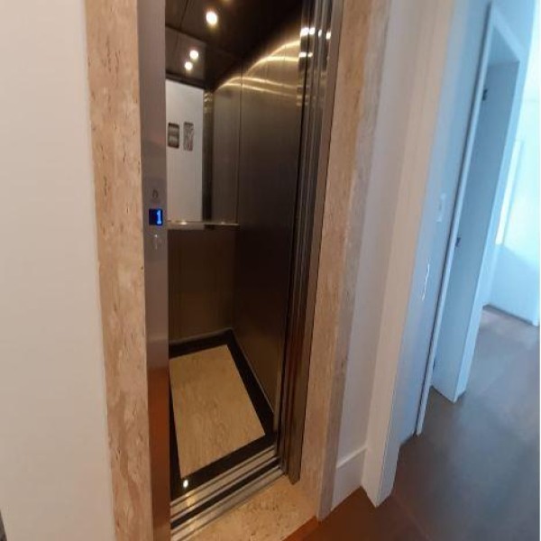 Elevador panorâmico para residência