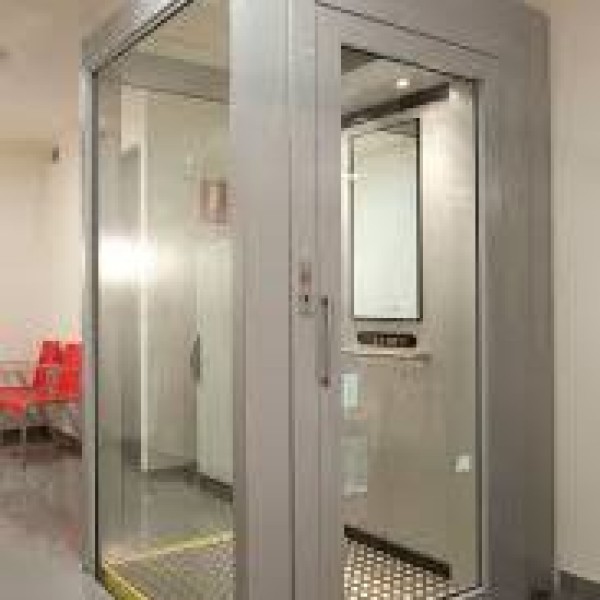 Elevador residencial pequeno porte
