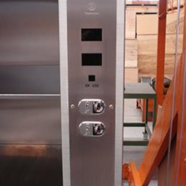 Manutenção preventiva e corretiva de elevadores