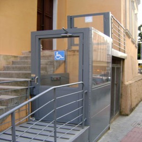 Plataforma elevatória acessibilidade