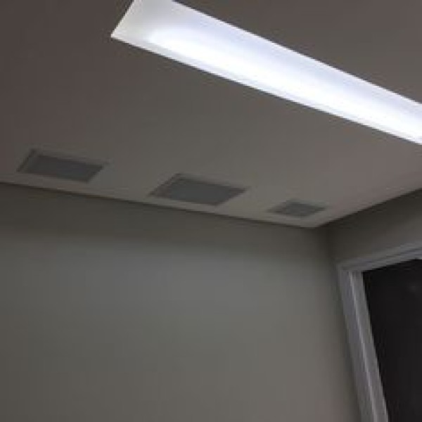Projeto e sistema de som ambiente para lojas