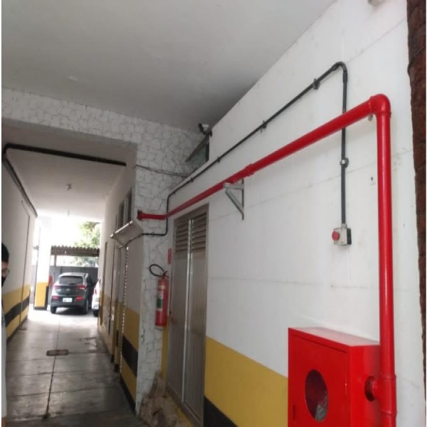 Instalação do sistema de hidrantes