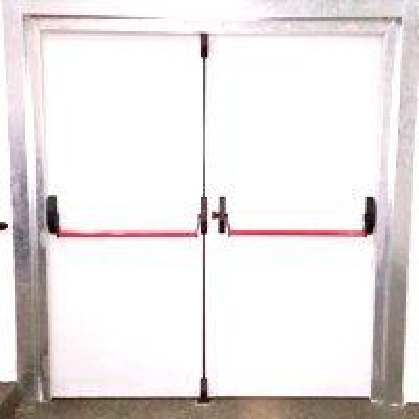 Porta corta fogo com barra antipânico