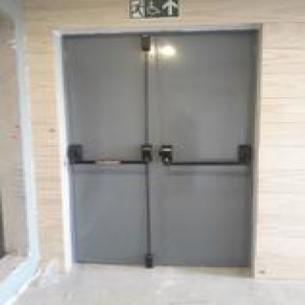 Porta corta fogo dupla