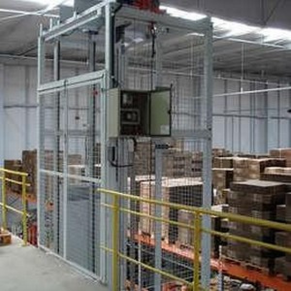 Elevador monta carga industrial valor