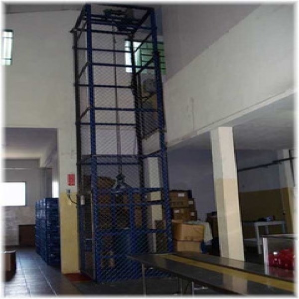 Elevador monta carga industrial valor
