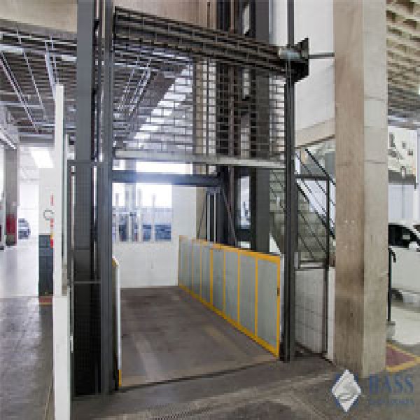 Elevador monta carga industrial valor