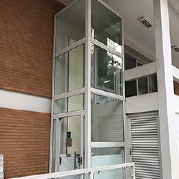 Plataforma elevatória pcd