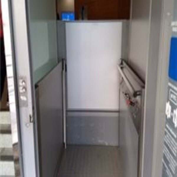 Plataforma elevatória pcd