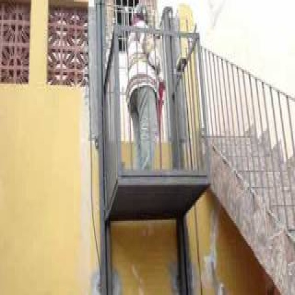 Elevador plataforma para cadeirantes