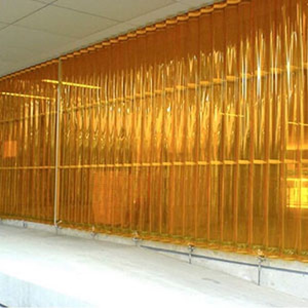 Cortina pvc amarela