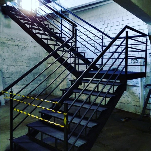 fabrica de escadas metalicas