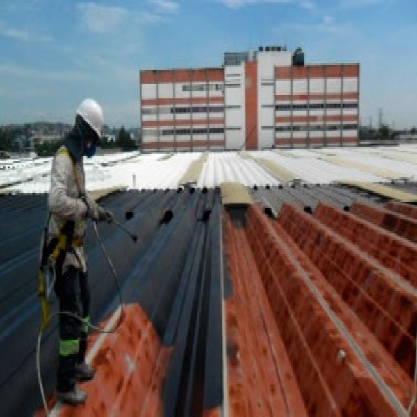 tratamento anticorrosivo em telhado