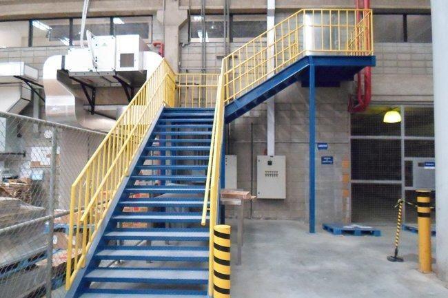 mezanino industrial