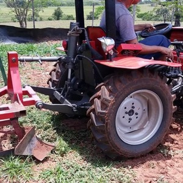 pinça florestal para trator
