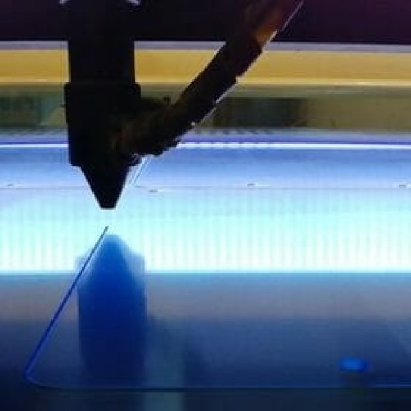peças em acrílico cortadas a laser