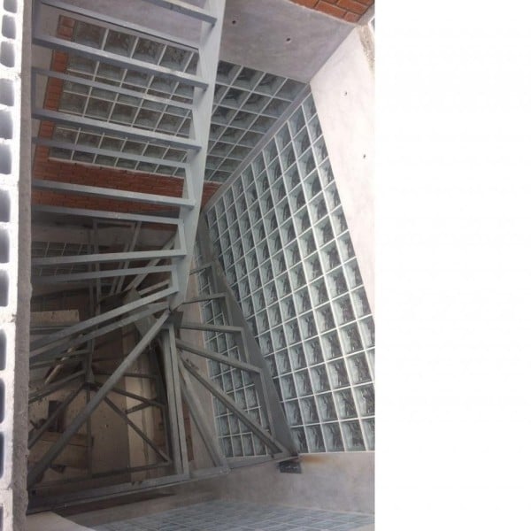 fabricação de escadas metálicas