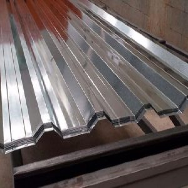 corte e dobra de chapas galvanizadas