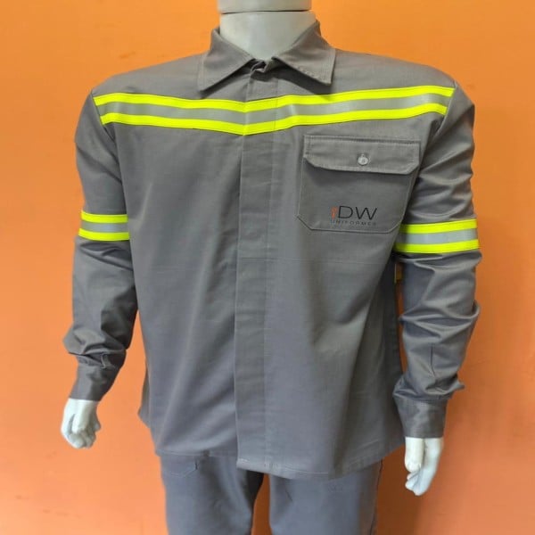 uniforme antichama para eletricista