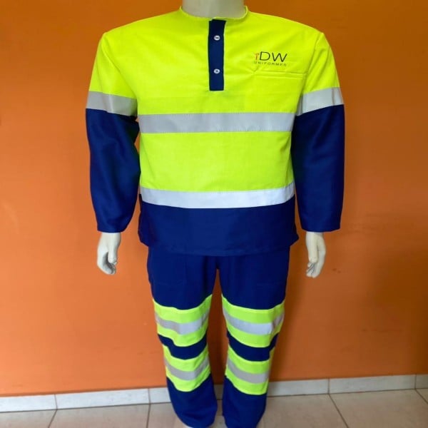 uniforme com faixa refletiva profissional