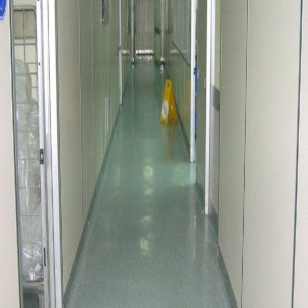 piso vinilico em manta para hospital